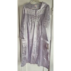 NWT Moon‎ Dance satin light purple nightgown lace detailing embroidery womans L